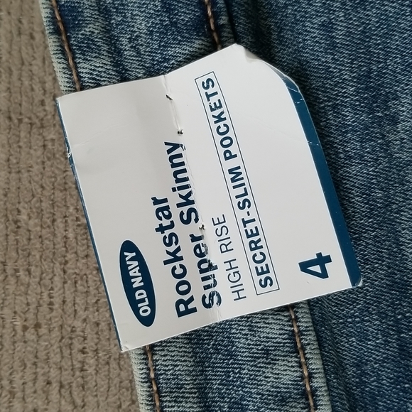 Acid Washed Skinny Jeans, Old Navy - Picture 4 of 7